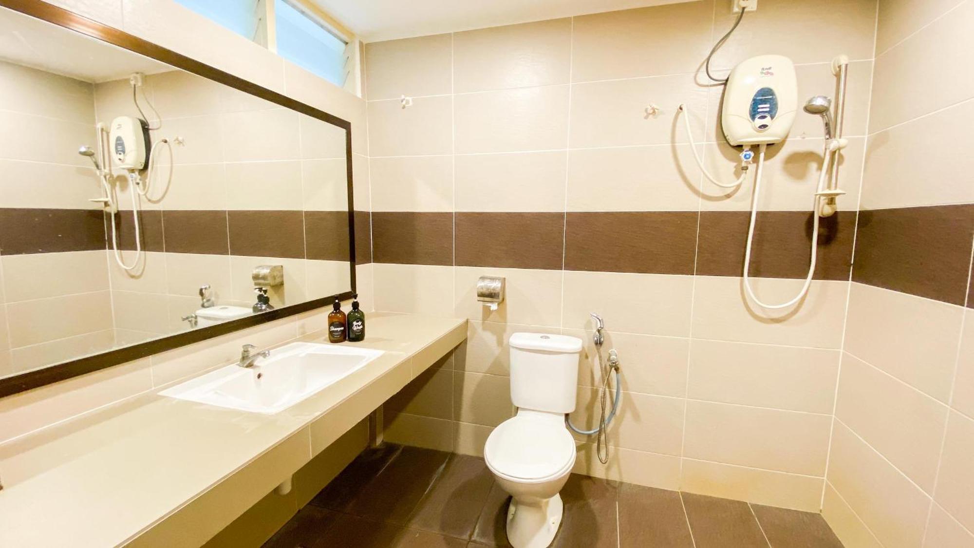 Tempat peranginan Lovita Tanjung Bidara 4*
