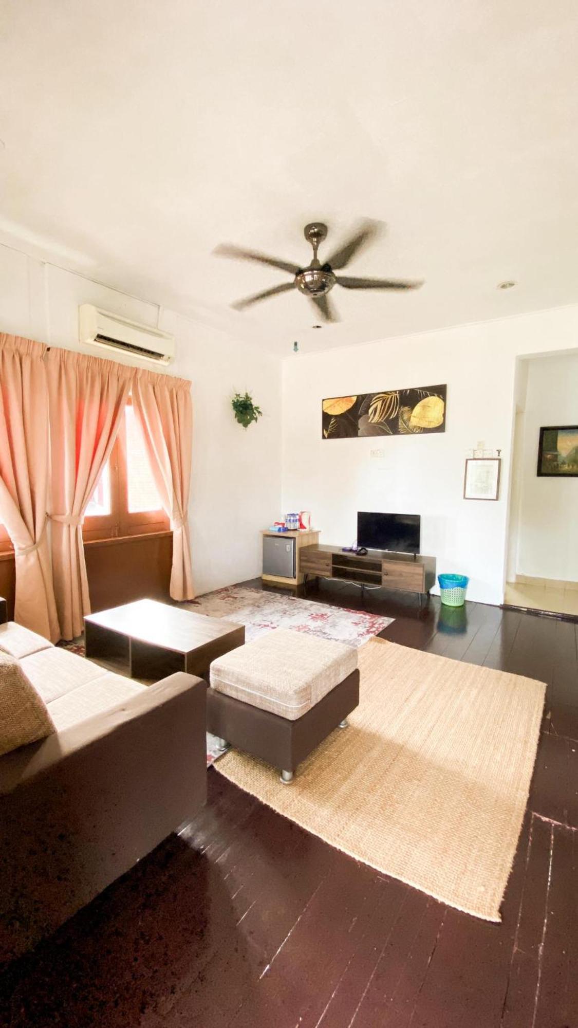 Lovita Tanjung Bidara 4* Malacca