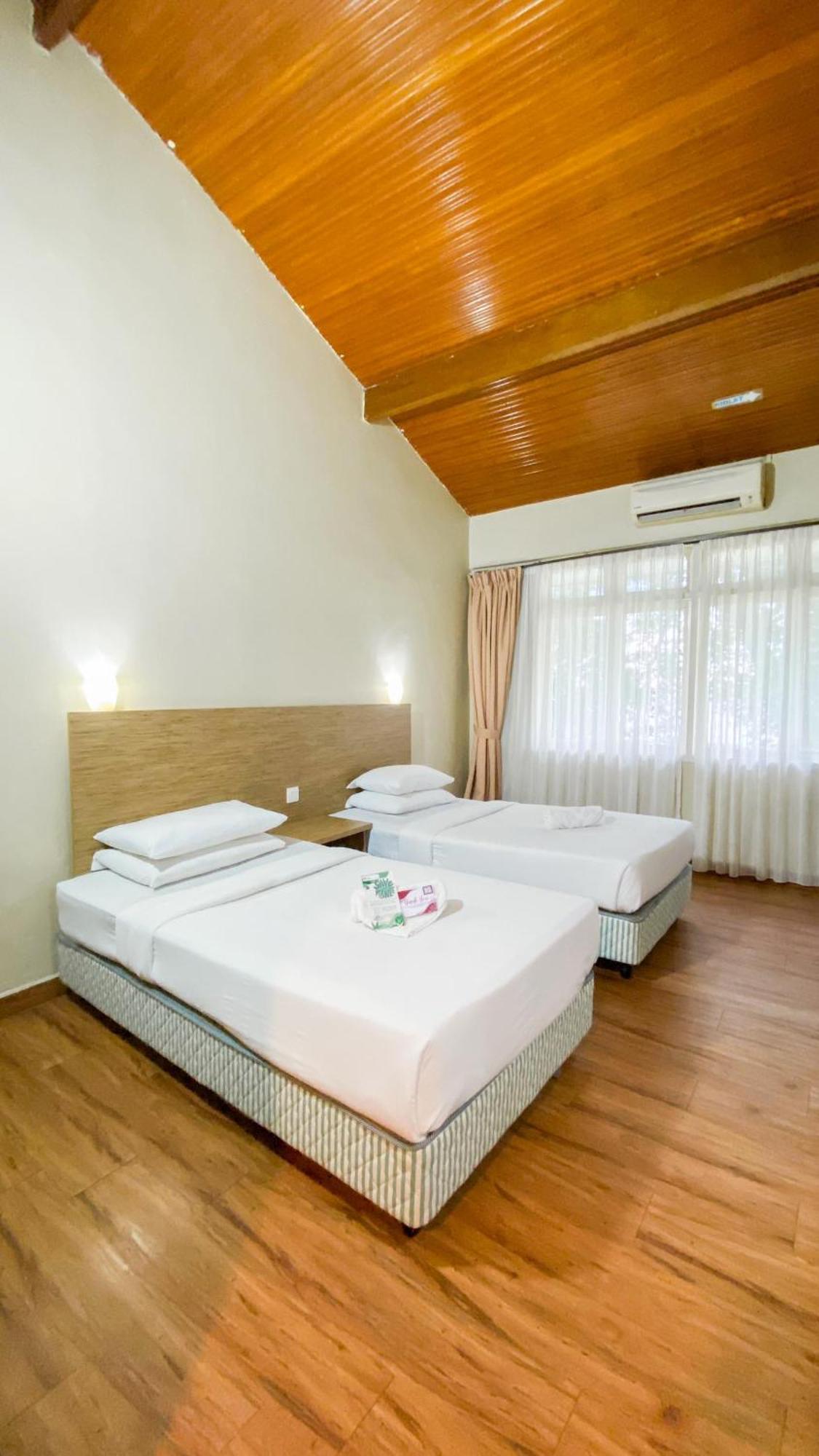 Lovita Tanjung Bidara 4*