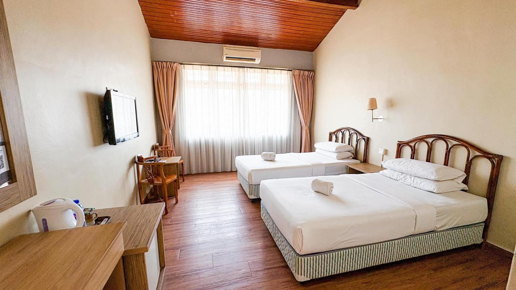 Lovita Tanjung Bidara 4* Malacca