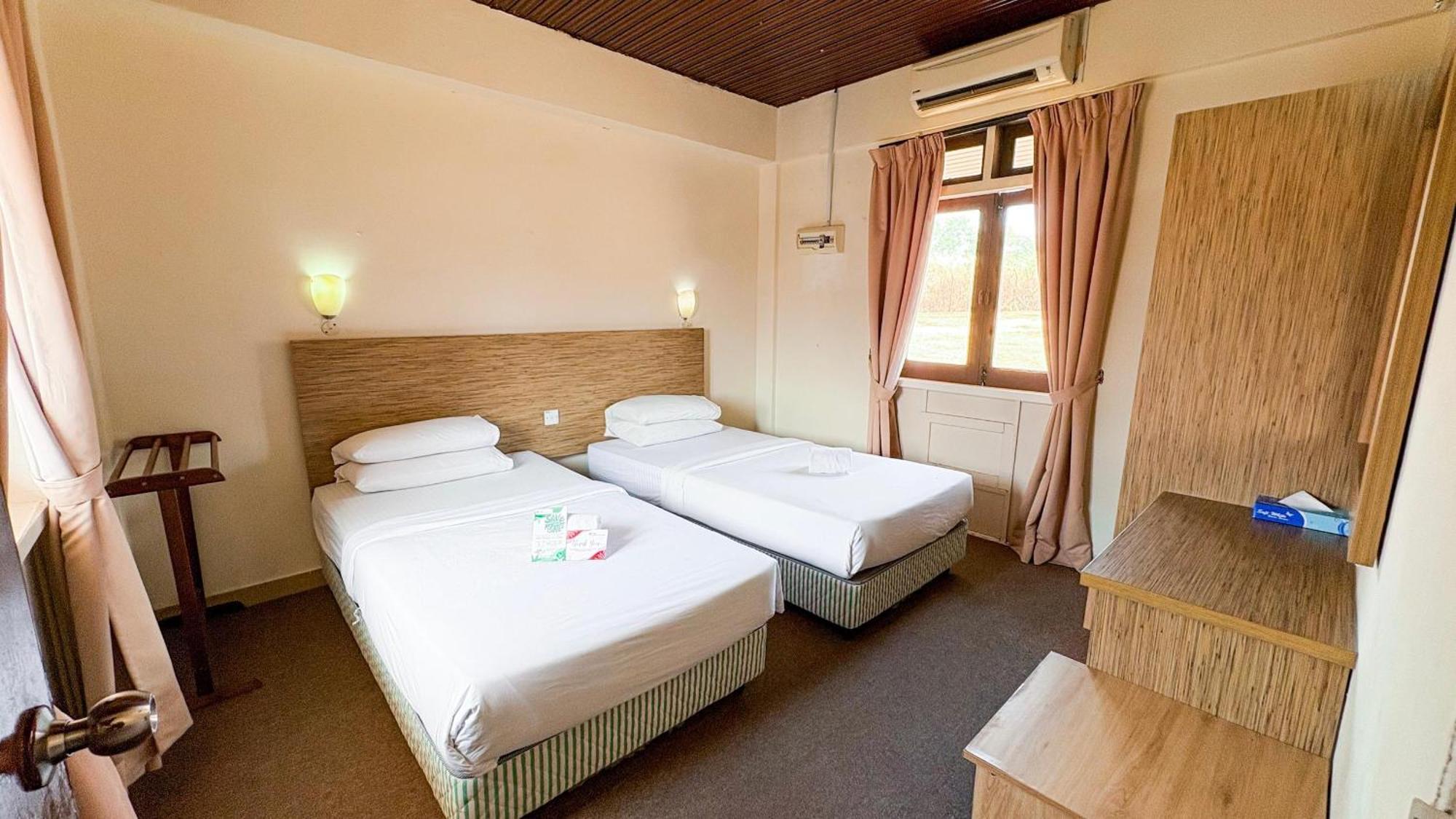 Tempat peranginan Lovita Tanjung Bidara 4*