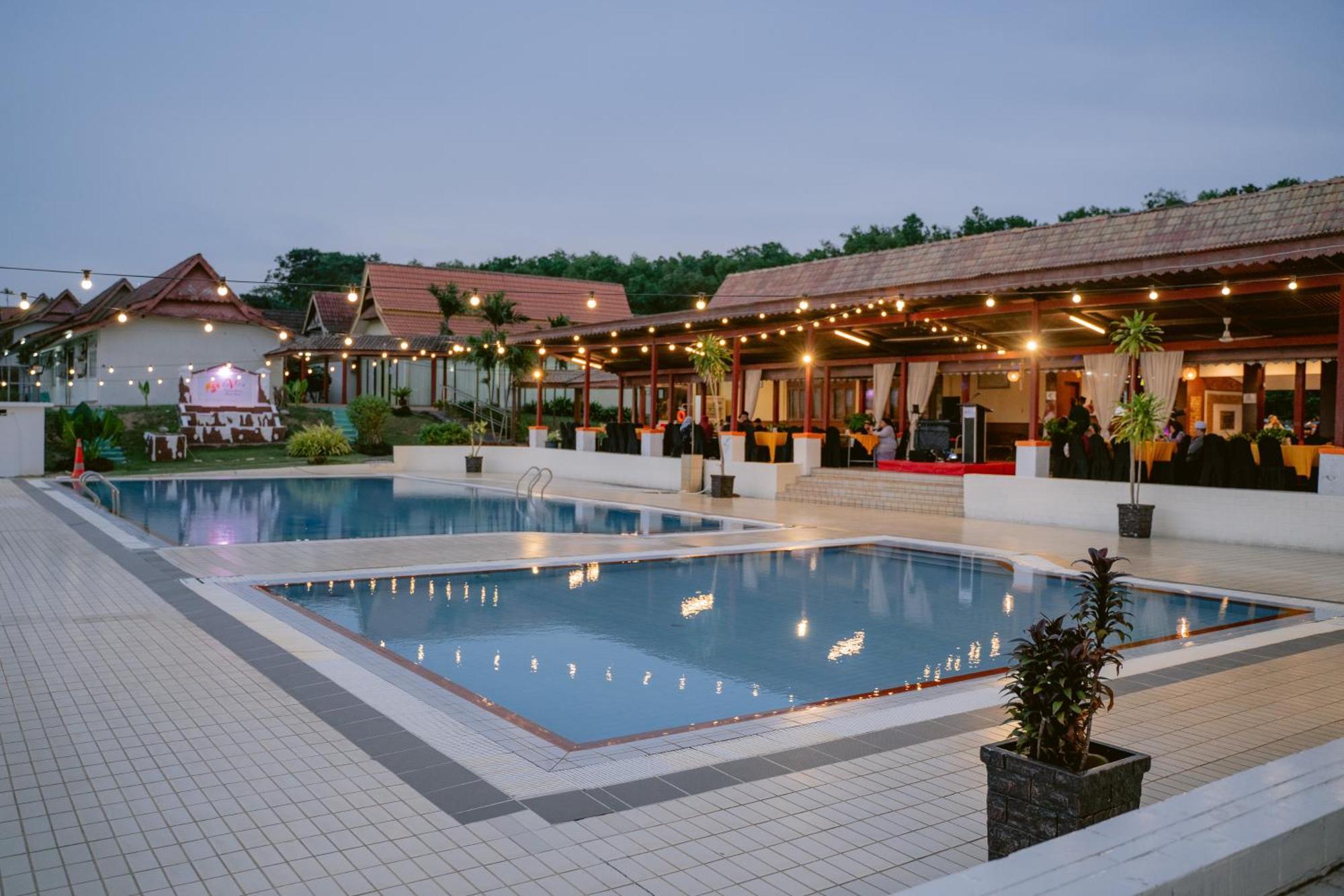 Resort Lovita Tanjung Bidara 4*
